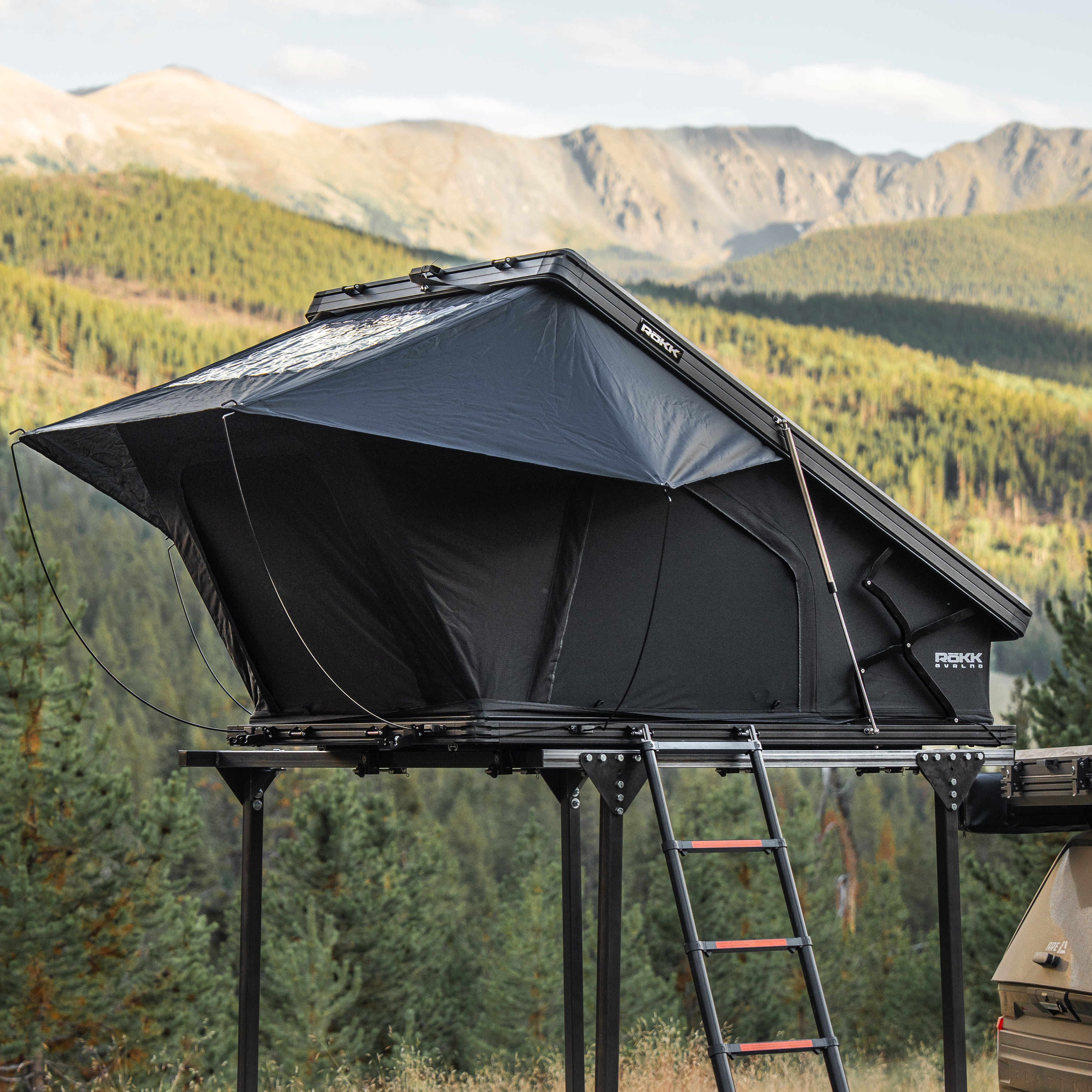 The ÖVRLNDR 2P (Black) & FREE RTT Awning
